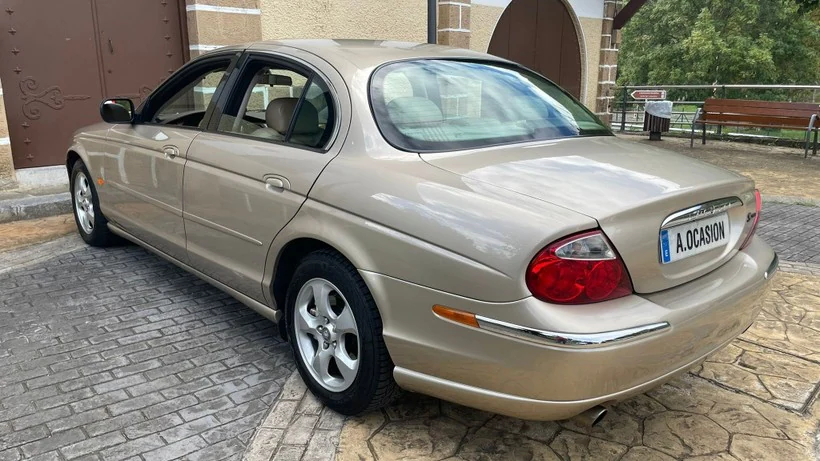 JAGUAR S-Type 4.0 V8 - foto principale