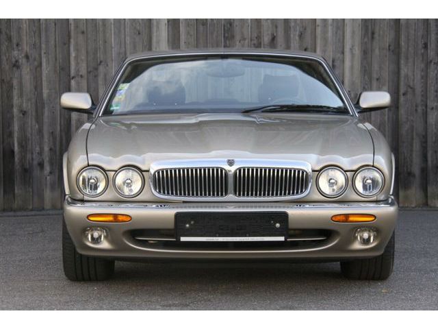 Jaguar XF 3.0 V6 Diesel Luxury-Leder-Navi-PDC-SD - foto principale