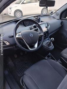 Lancia Ypsilon Ypsilon 1.0 FireFly 5 porte S&S Hybrid Silver Plu - foto principale